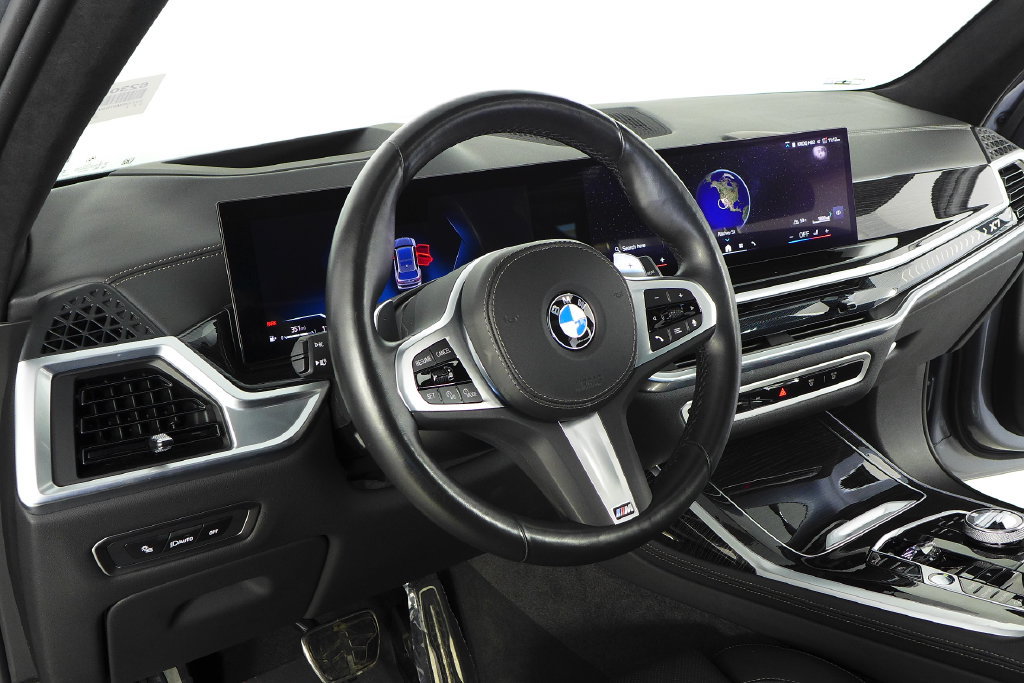Used 2024 BMW X7 xDrive40i w/ M Sport Package AWD/4WD image 33