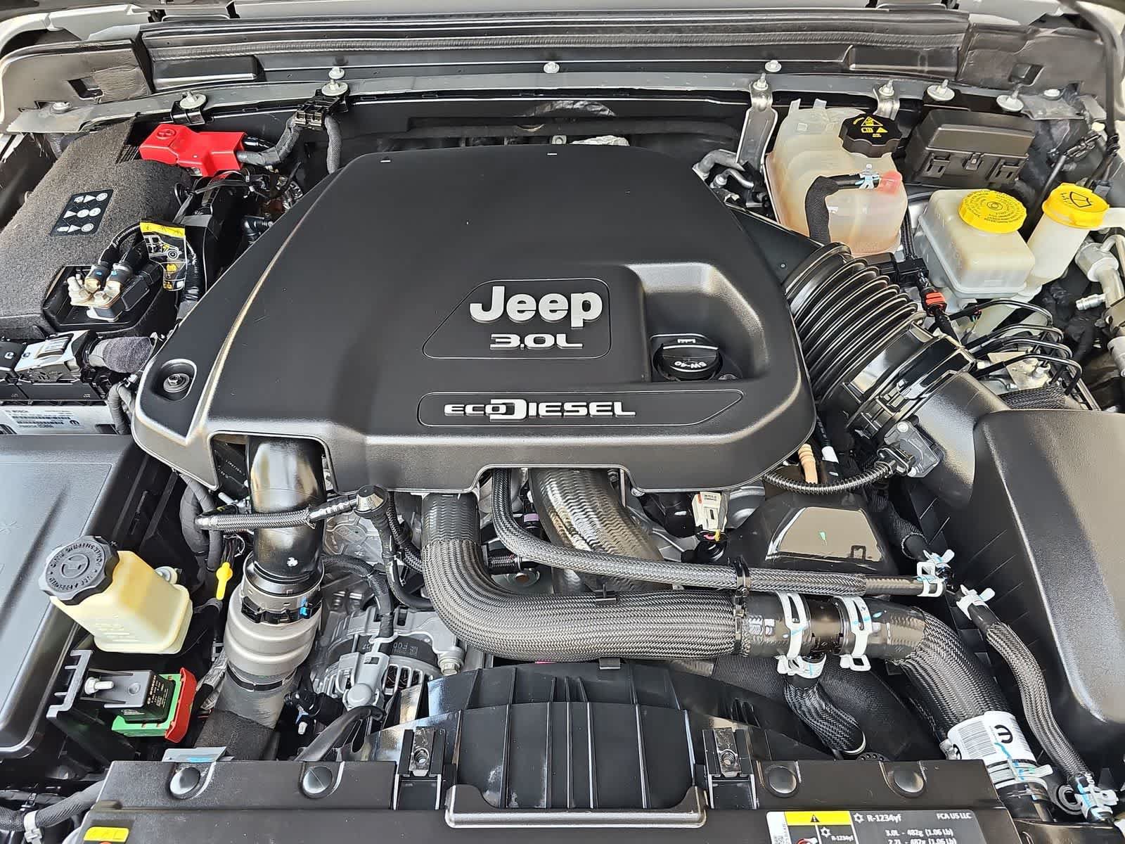 Used 2020 Jeep Wrangler Unlimited Sahara AWD/4WD image 13