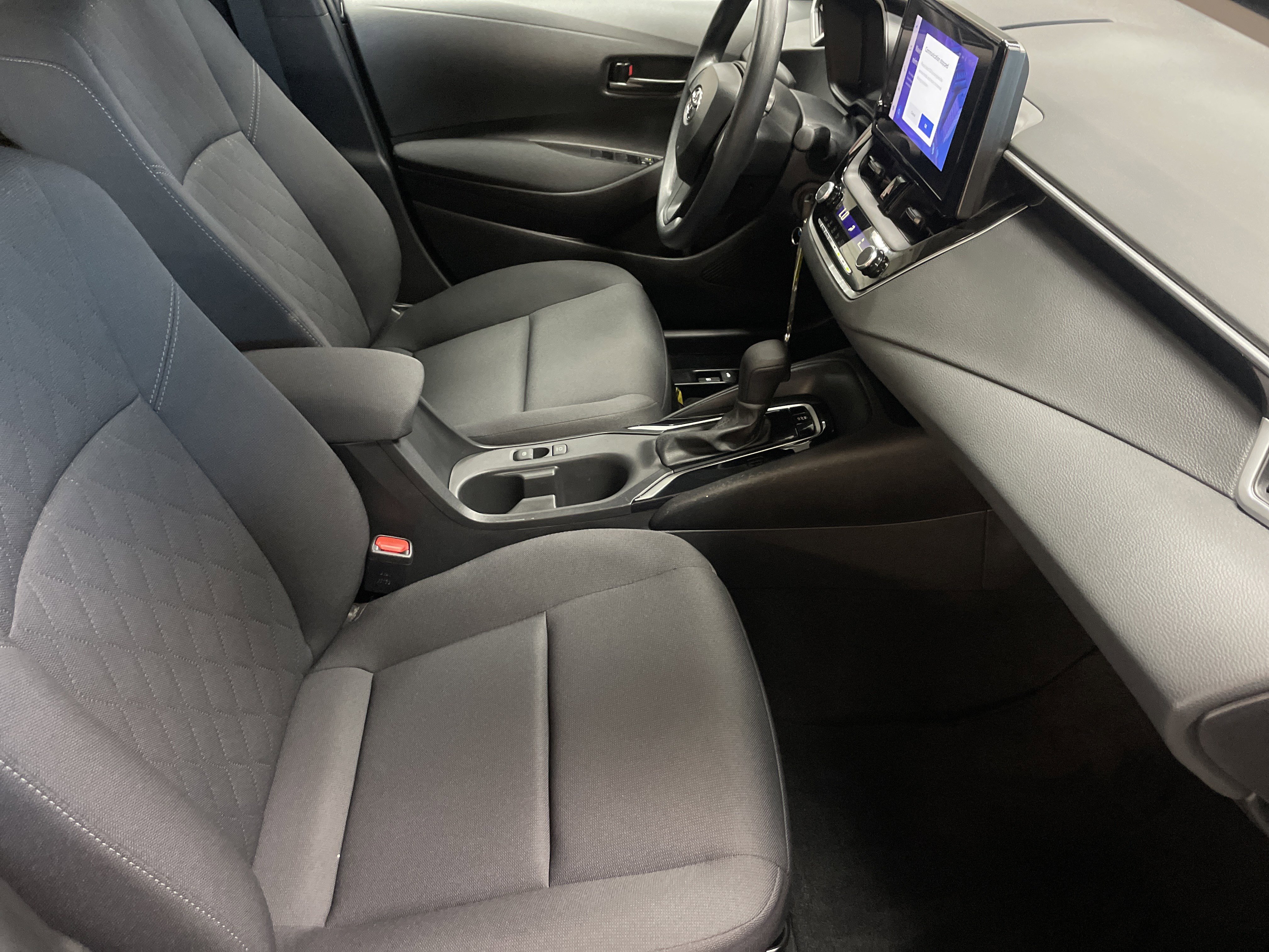 Used 2024 Toyota Corolla LE image 35