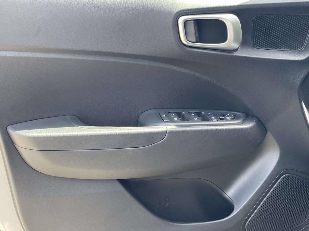 New 2026 Hyundai Venue SE FWD image 13