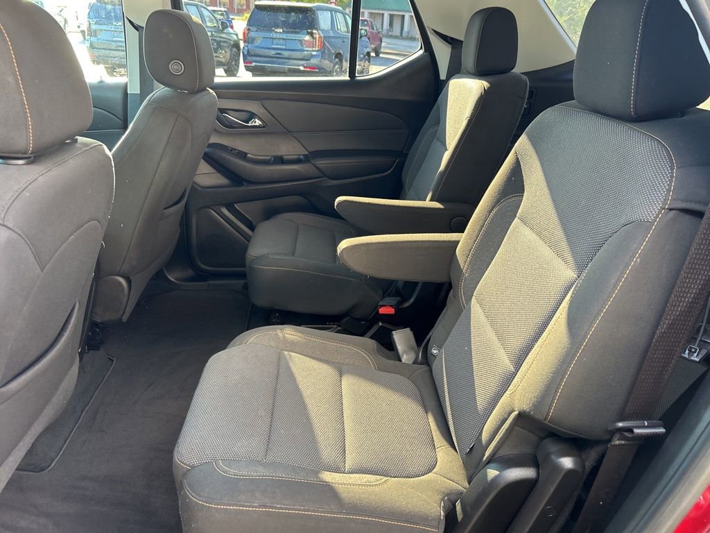 Used 2021 Chevrolet Traverse LT image 18