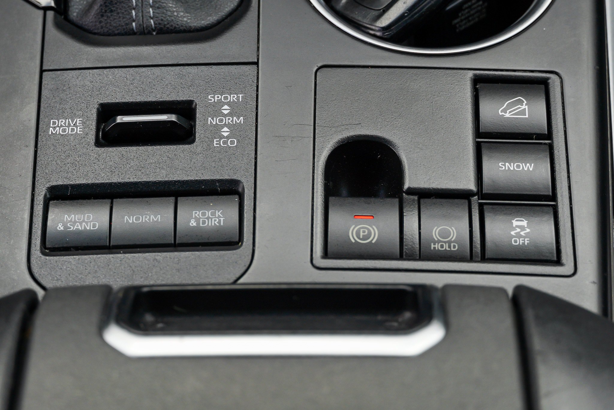Used 2023 Toyota Highlander LE AWD/4WD image 38