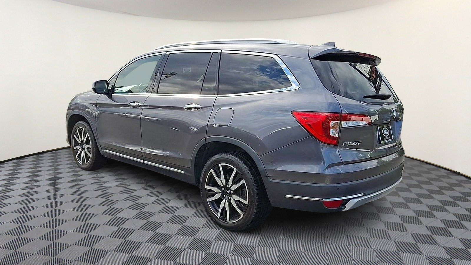 Used 2020 Honda Pilot Touring image 6