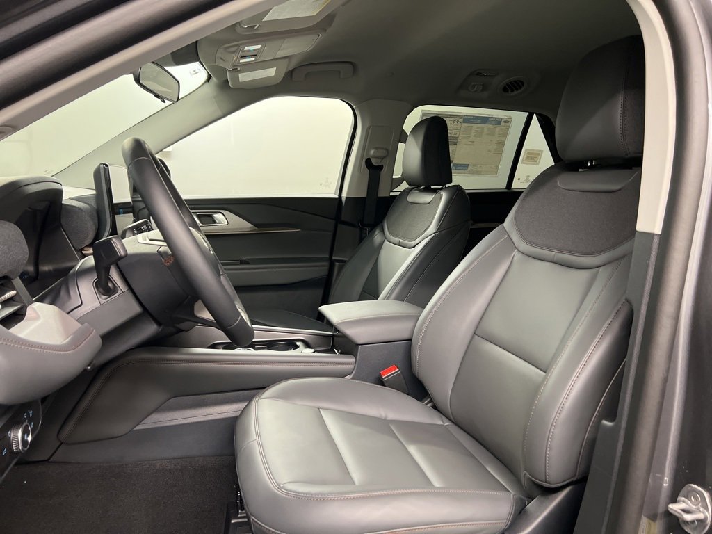 New 2026 Ford Explorer Active image 26