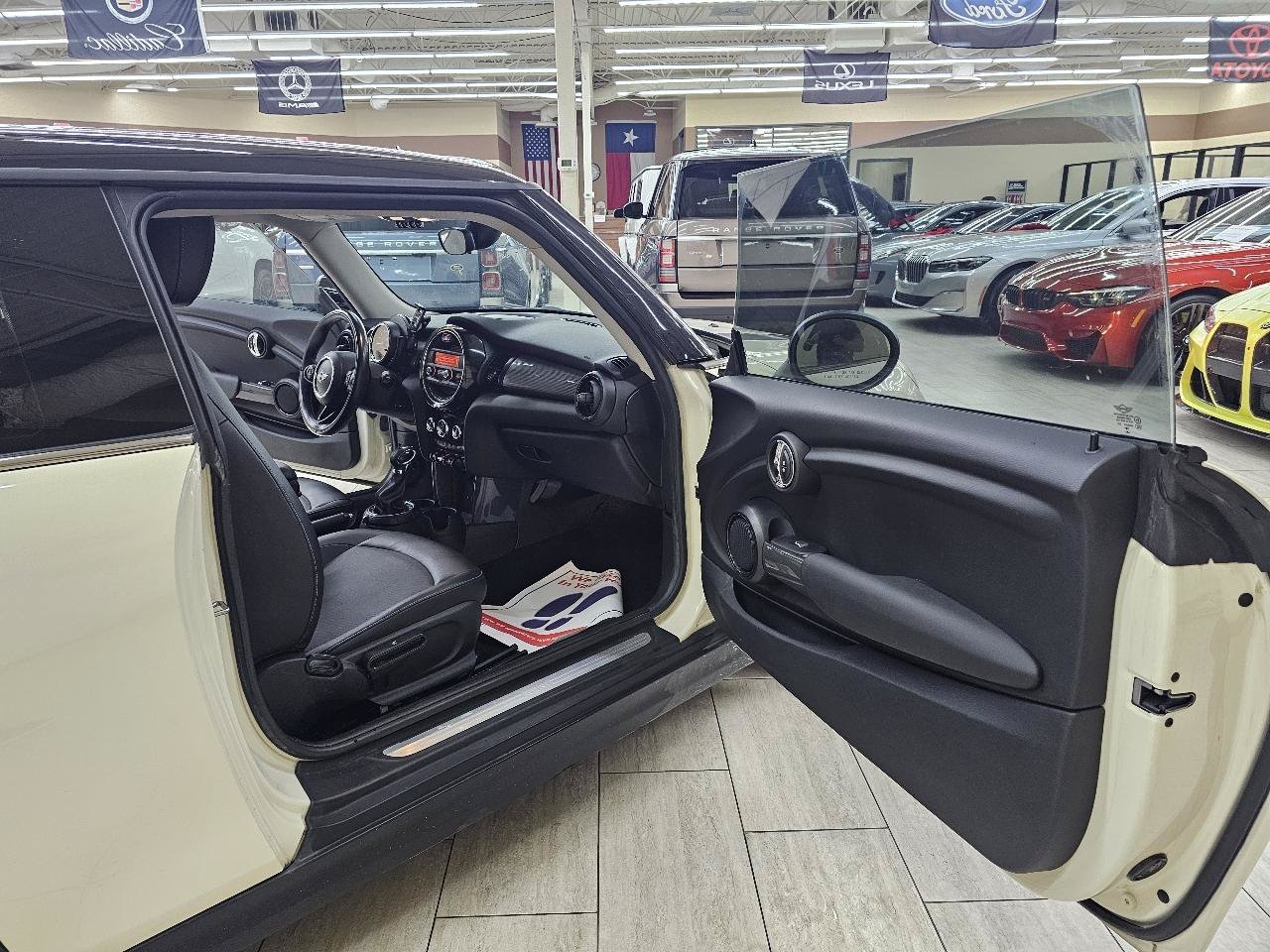 Used 2016 MINI Cooper 2-Door Hardtop FWD image 13