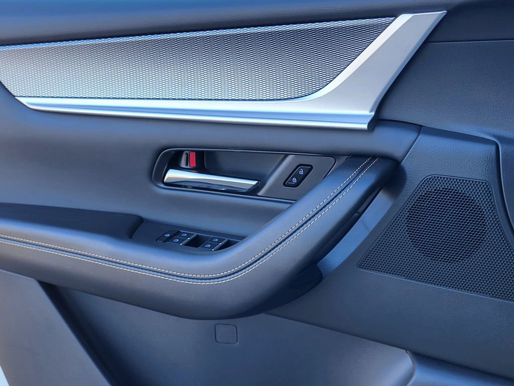 New 2025 MAZDA CX-70 Plug-In Hybrid w/ Premium Plus image 16