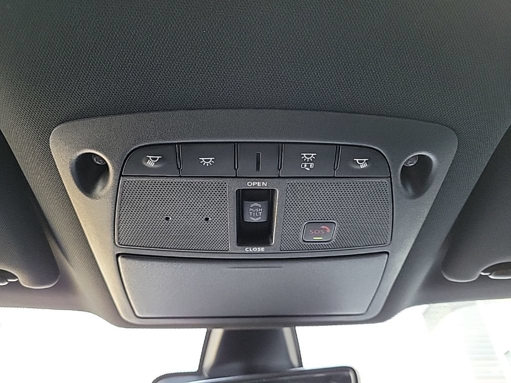 Used 2023 Nissan Maxima SR w/ Sport Mat Group FWD image 36