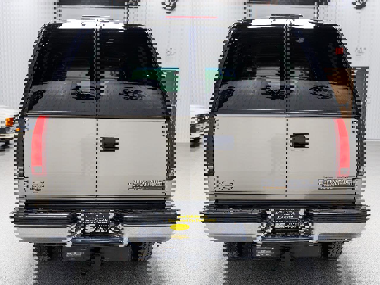 Used 1999 Chevrolet Tahoe Z71 w/ Comfort & Security Pkg image 5