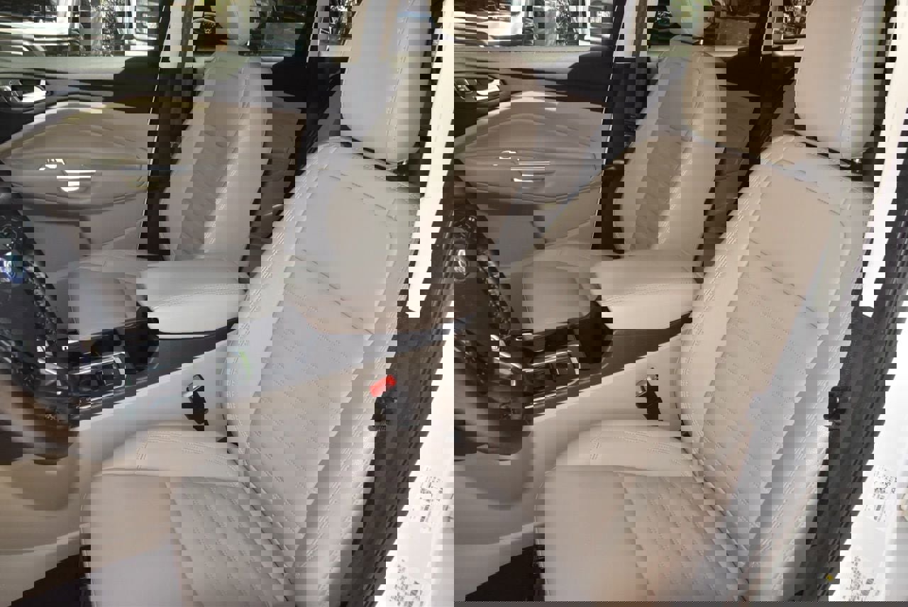 Used 2019 Ford Escape SEL image 29