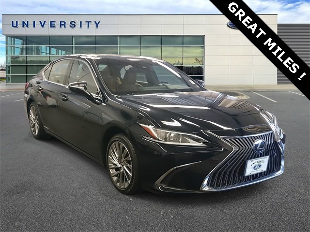 Used 2019 Lexus ES 300h image 1