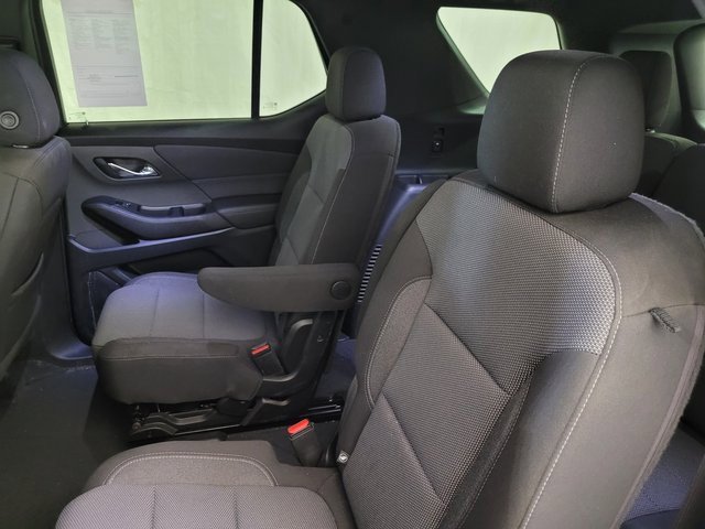 Used 2022 Chevrolet Traverse LT image 48