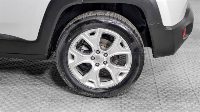 Used 2020 Jeep Renegade Limited AWD/4WD image 35