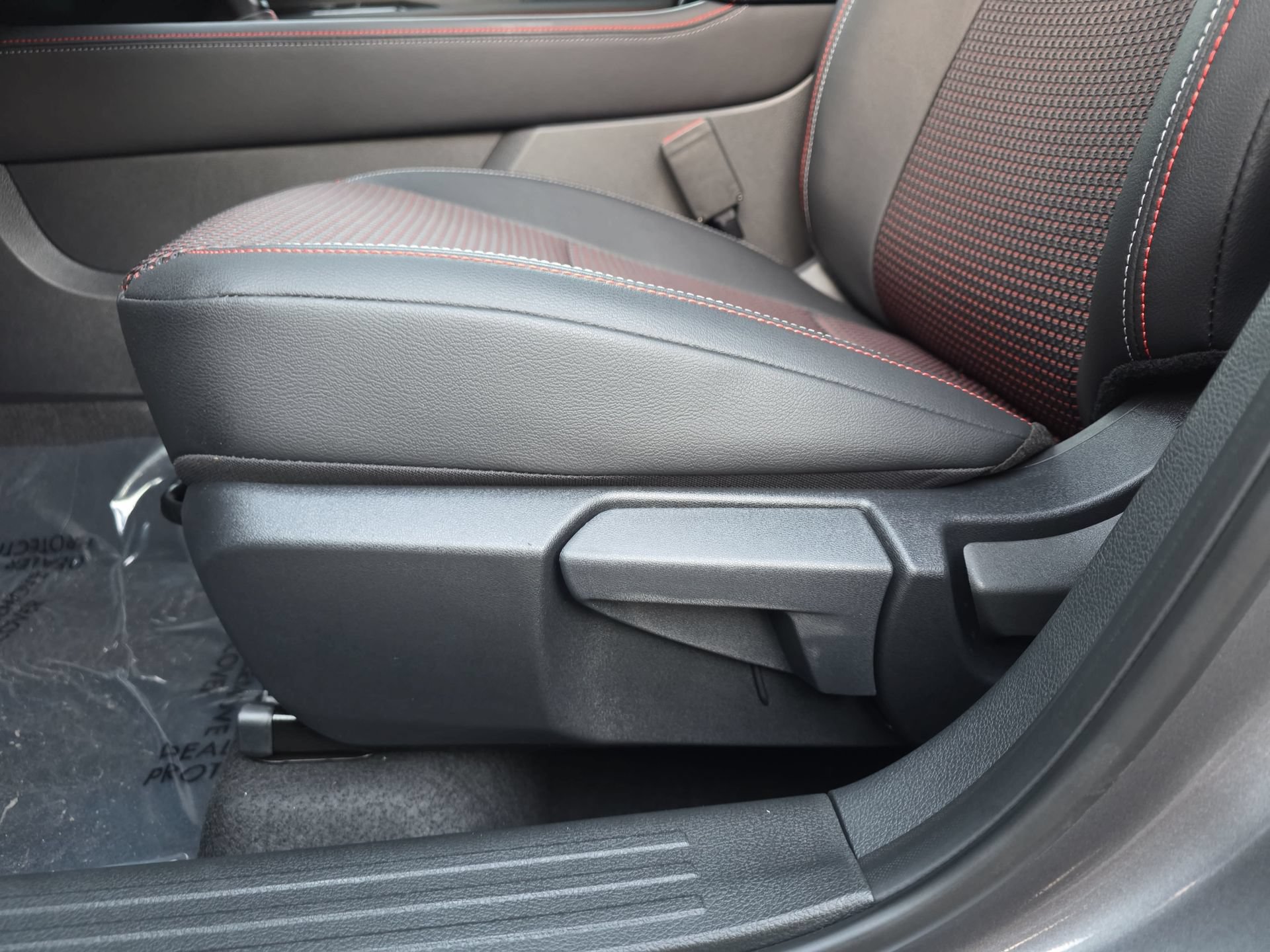 New 2026 Nissan Kicks SR FWD image 27