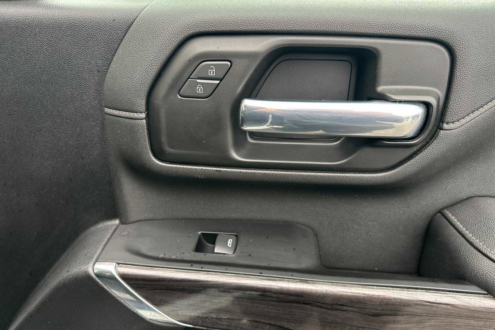 Certified 2022 Chevrolet Silverado 2500 LTZ w/ LTZ Plus Package image 19