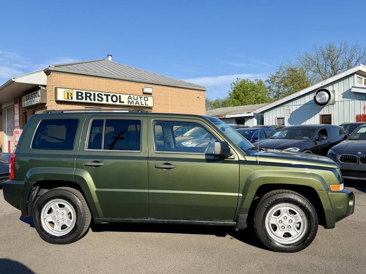 Used 2008 Jeep Patriot Sport AWD/4WD image 2