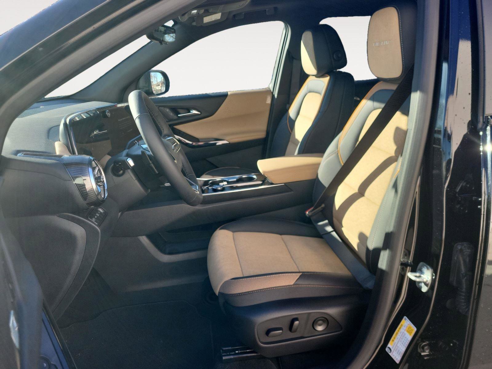 New 2026 Chevrolet Equinox ACTIV w/ Safety and Technology Package image 10