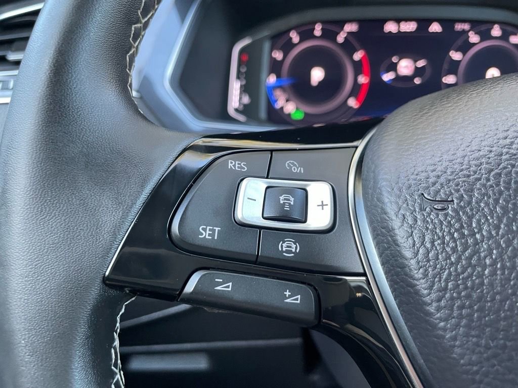 Used 2021 Volkswagen Tiguan SEL image 10