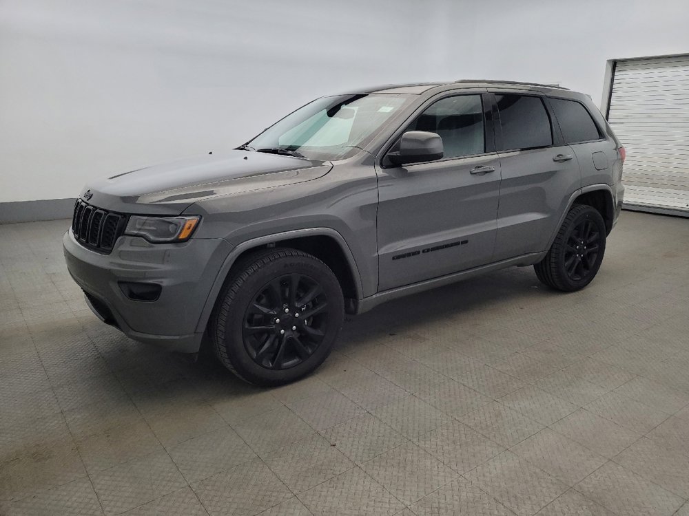 Used 2022 Jeep Grand Cherokee Laredo X image 2