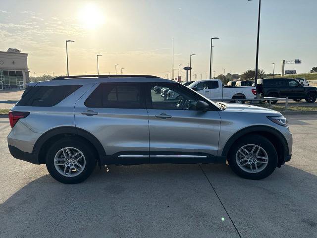 Certified 2025 Ford Explorer Active RWD image 17