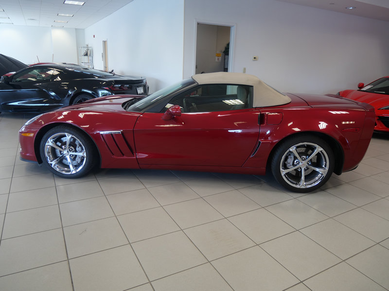 Used 2011 Chevrolet Corvette Grand Sport w/ Preferred Equipment Group RWD image 7