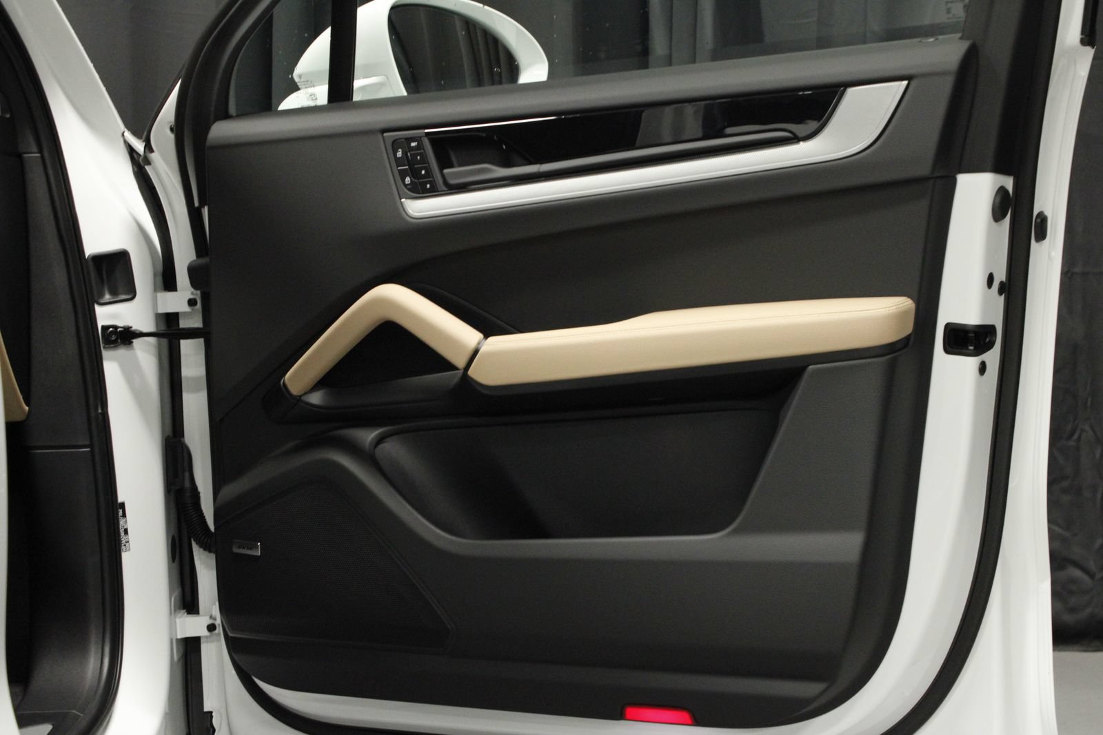 New 2026 Porsche Cayenne AWD/4WD image 16