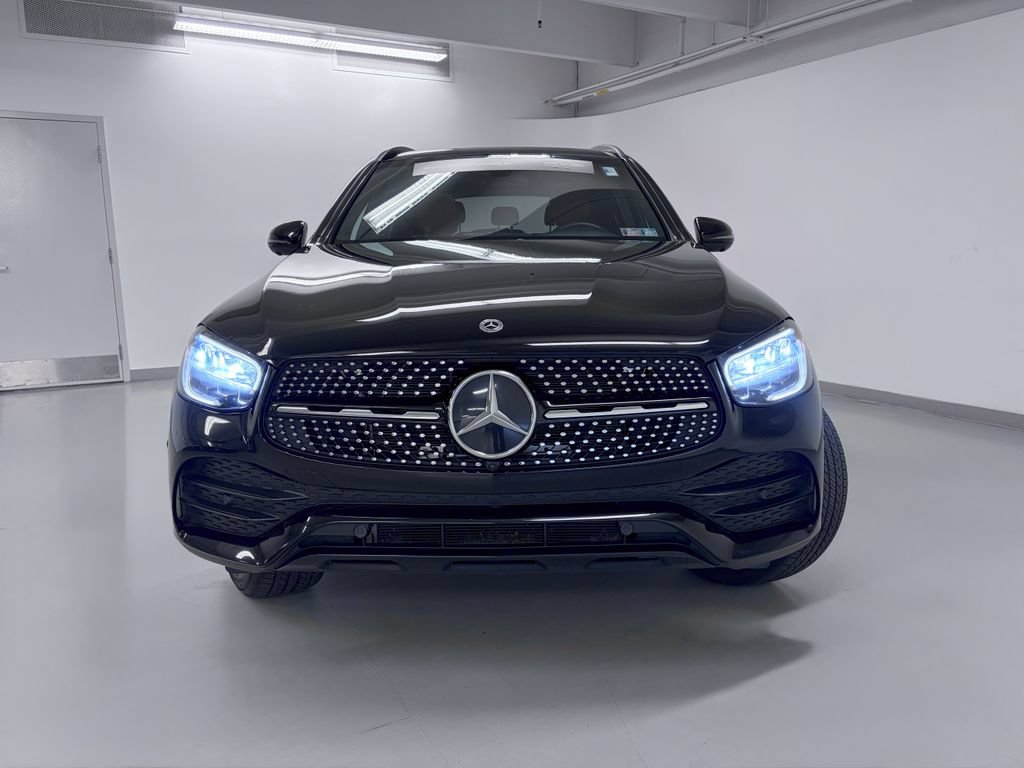 Used 2021 Mercedes-Benz GLC 300 4MATIC image 4