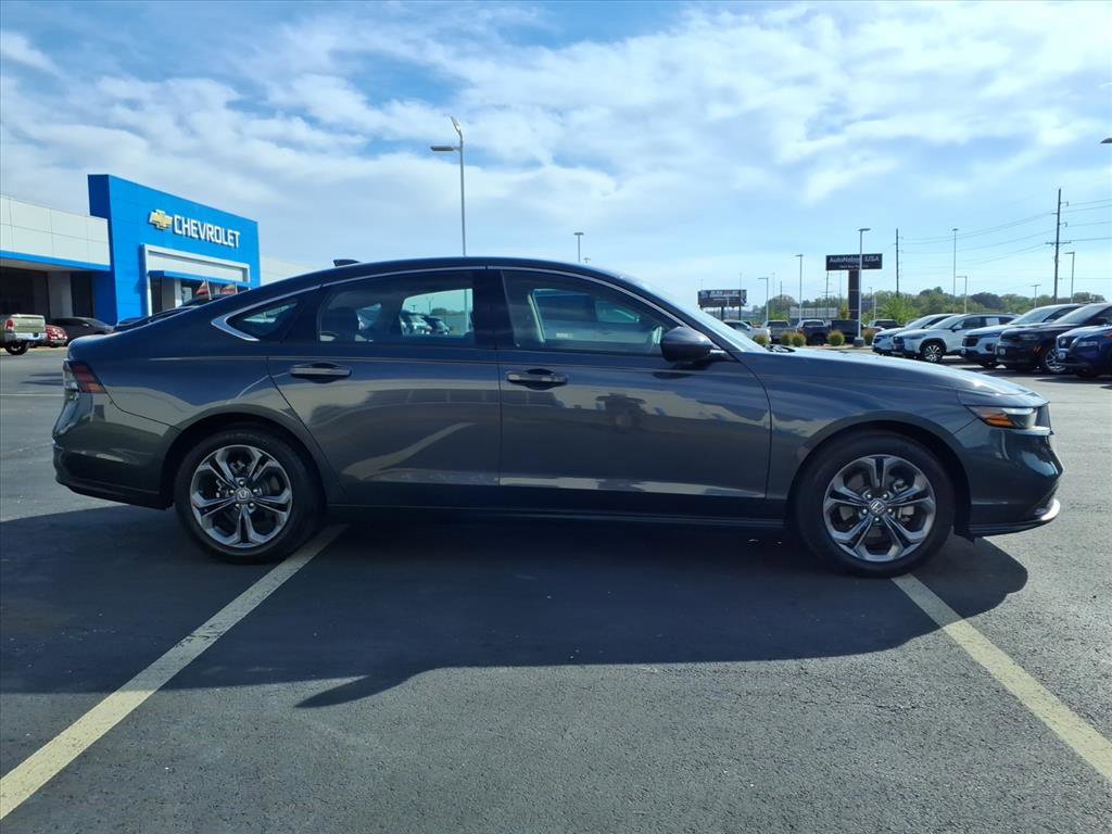 Used 2023 Honda Accord EX image 27