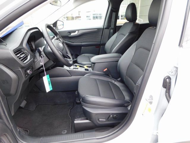 New 2026 Ford Escape SE image 13