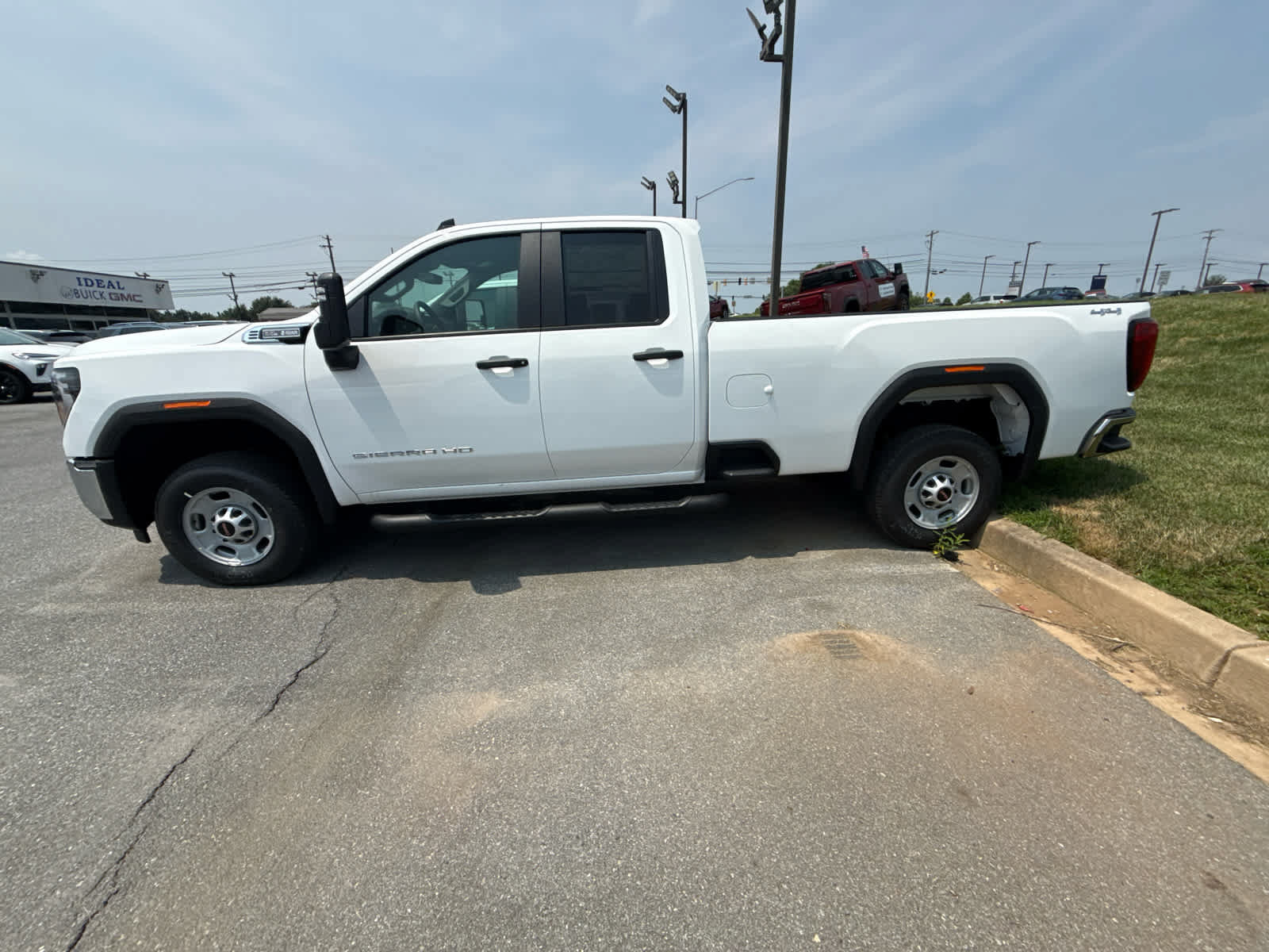 New 2026 GMC Sierra 2500 Pro w/ Convenience Package AWD/4WD image 5