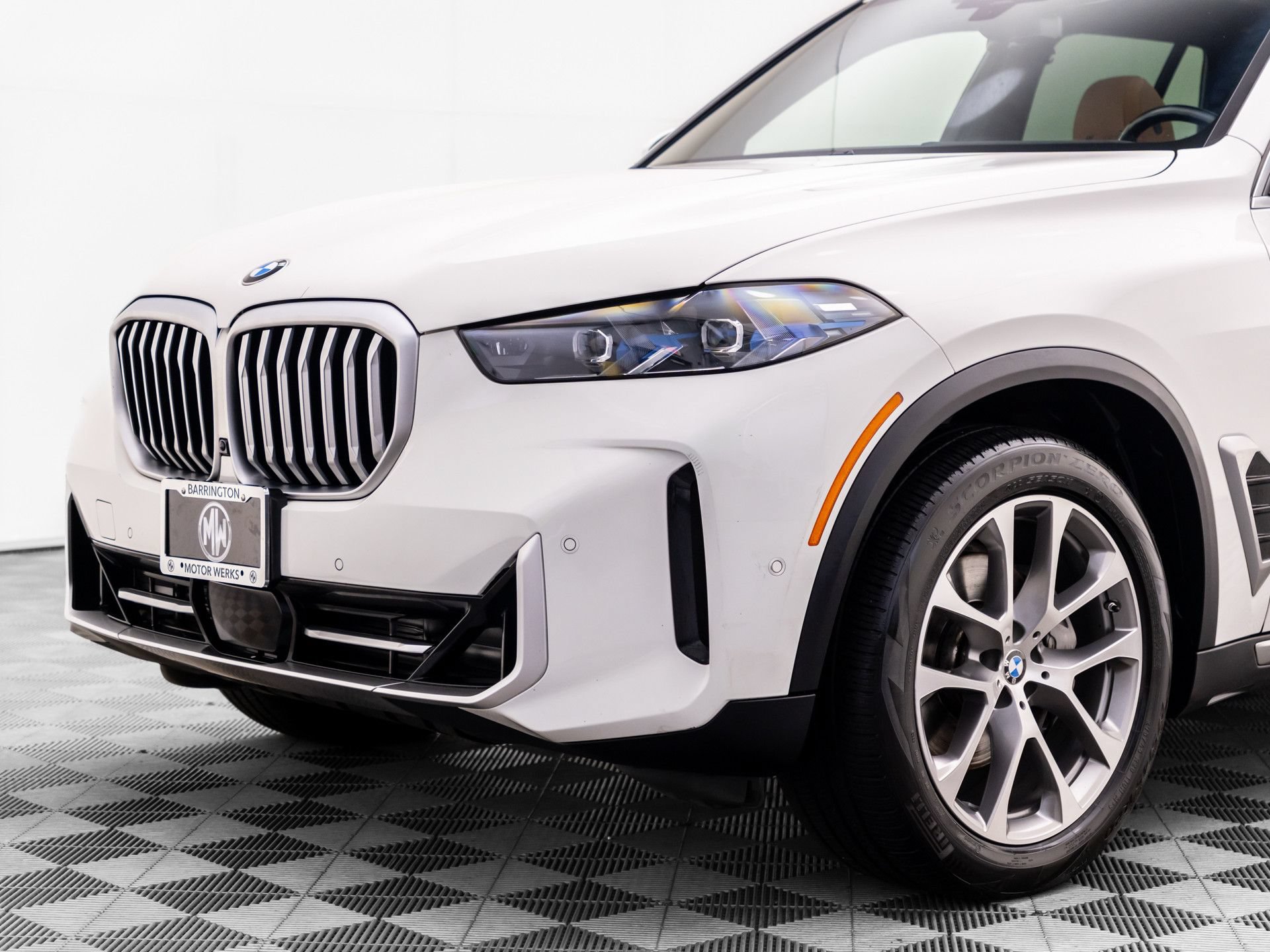 Used 2024 BMW X5 xDrive40i w/ Premium Package AWD/4WD image 40