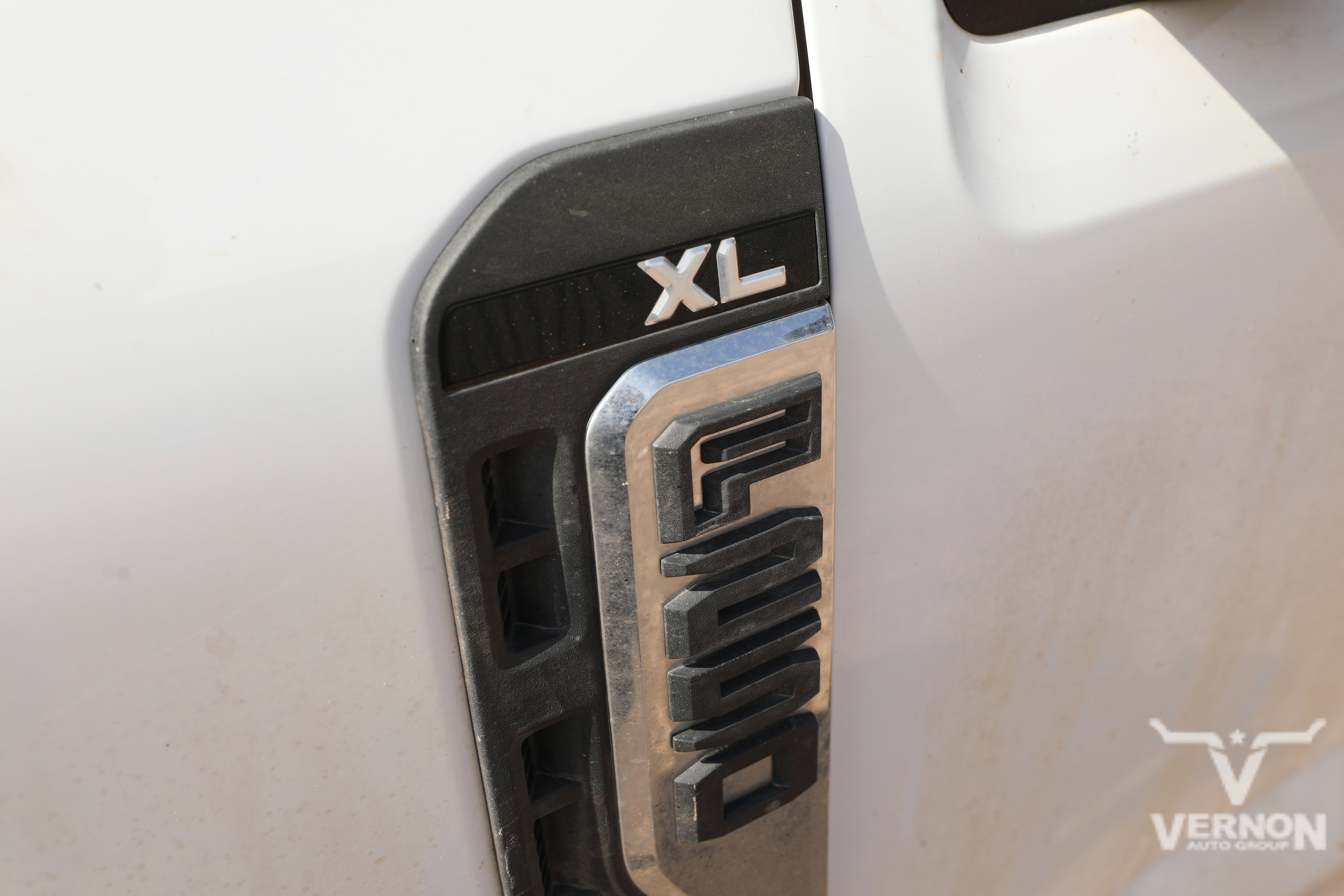 Used 2024 Ford F250 XL w/ XL Chrome Package image 11