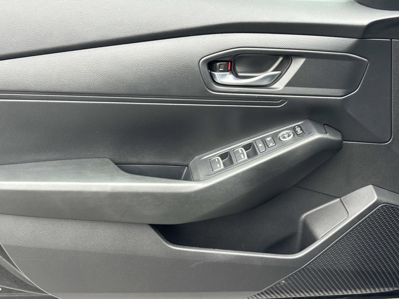 Used 2025 Honda Accord LX image 16