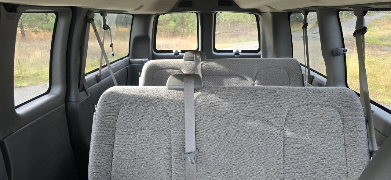 Used 2015 Chevrolet Express 2500 LS image 16