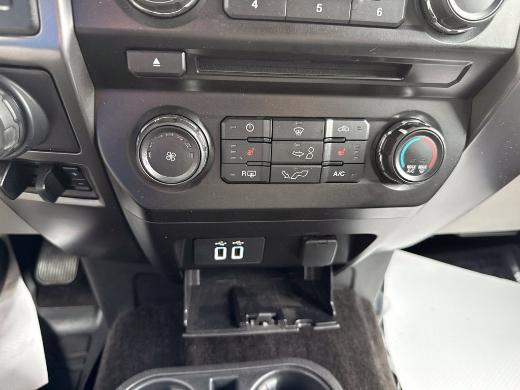 Used 2017 Ford F150 XLT w/ Equipment Group 302A Luxury AWD/4WD image 19