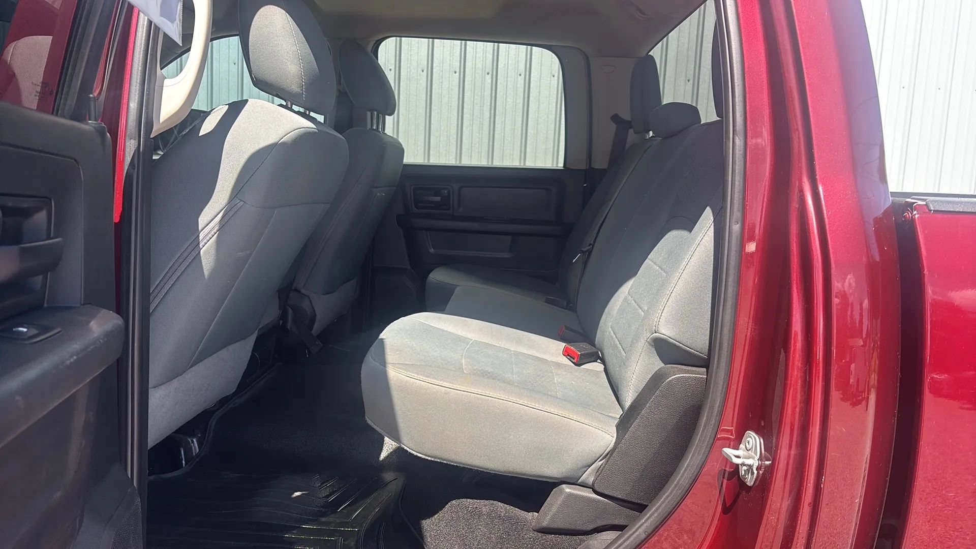 Used 2018 RAM 3500 Tradesman w/ Chrome Appearance Group AWD/4WD image 18