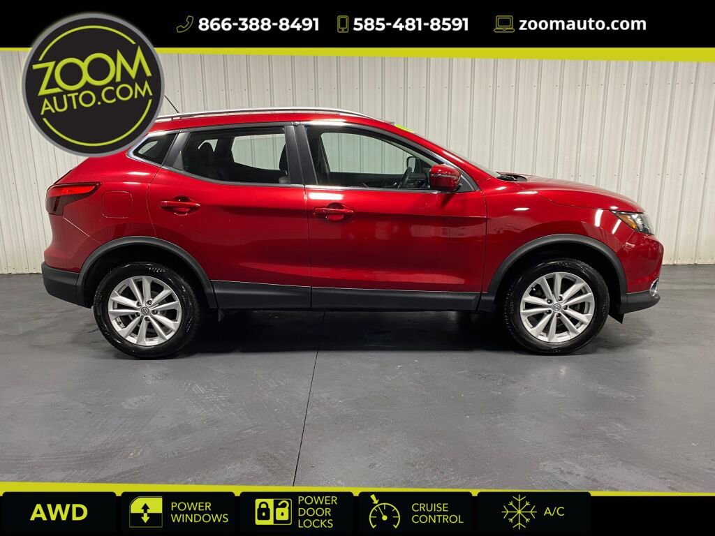 Used 2018 Nissan Rogue Sport SV w/ SV All-Weather Package AWD/4WD image 1