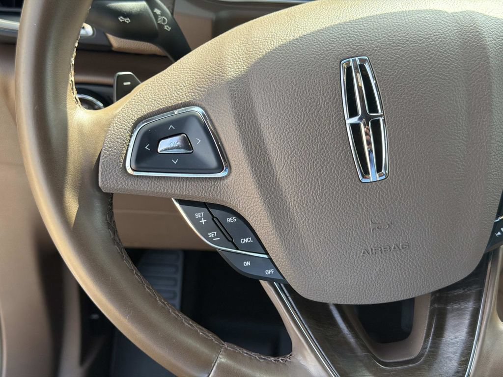 Used 2018 Lincoln MKX Reserve FWD image 23