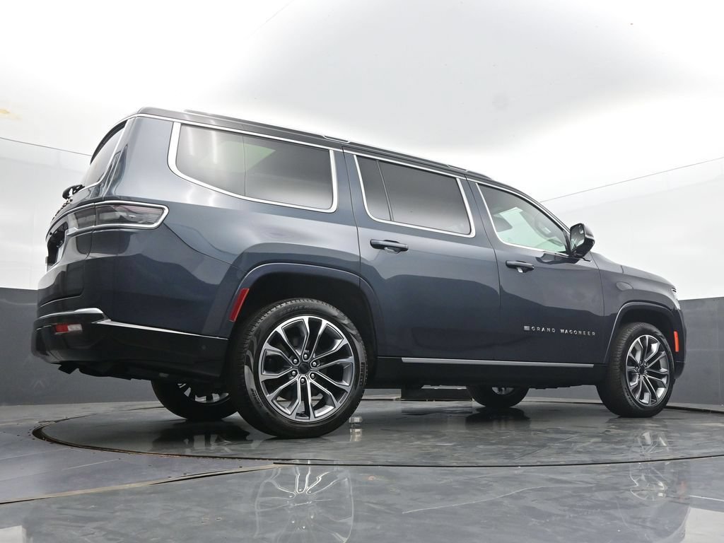 Used 2025 Jeep Grand Wagoneer Series III w/ Rear Seat Video Group 1 AWD/4WD image 52