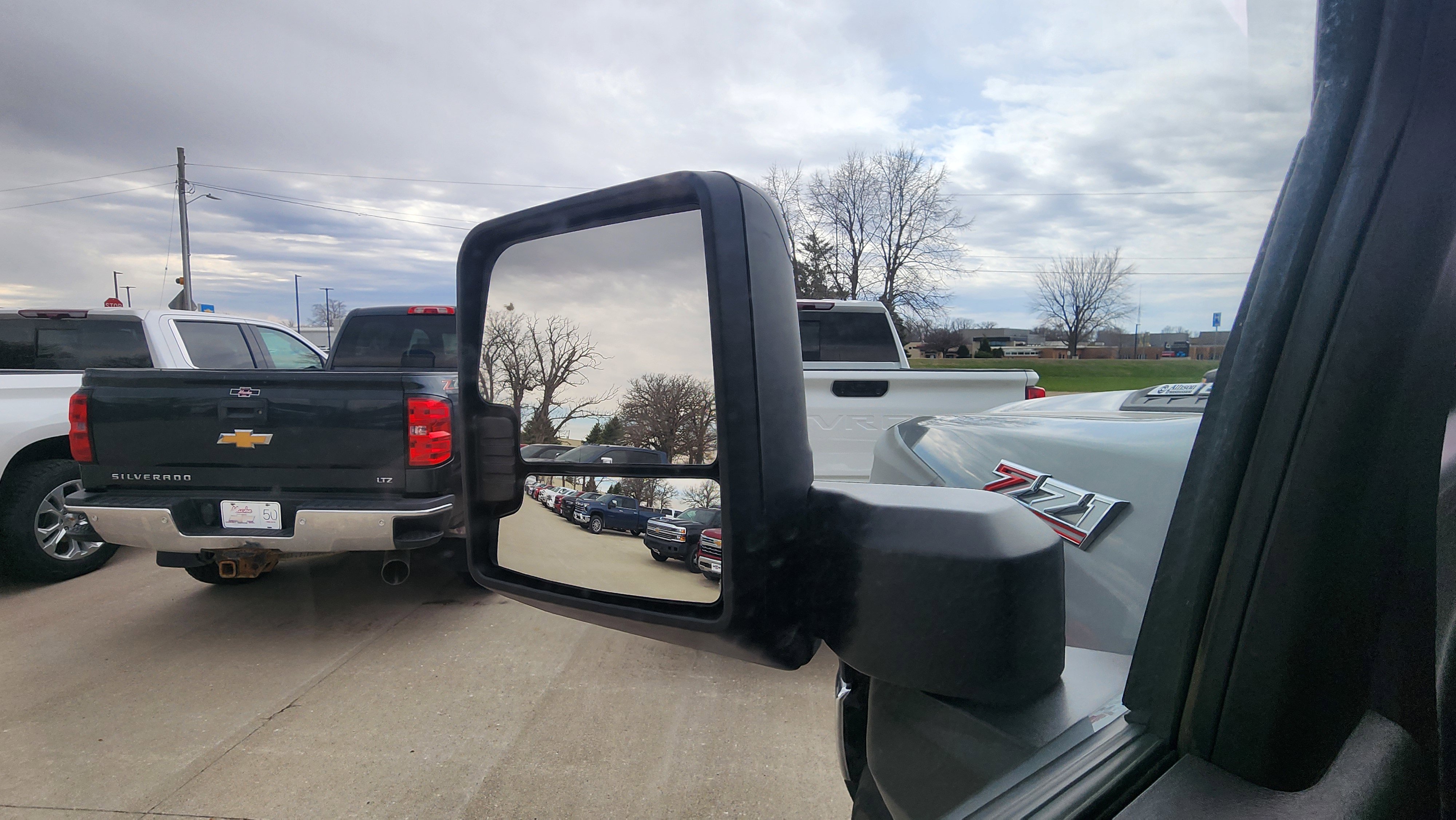 Used 2025 Chevrolet Silverado 2500 LT AWD/4WD image 11
