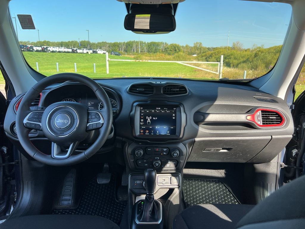 Used 2023 Jeep Renegade Trailhawk image 21