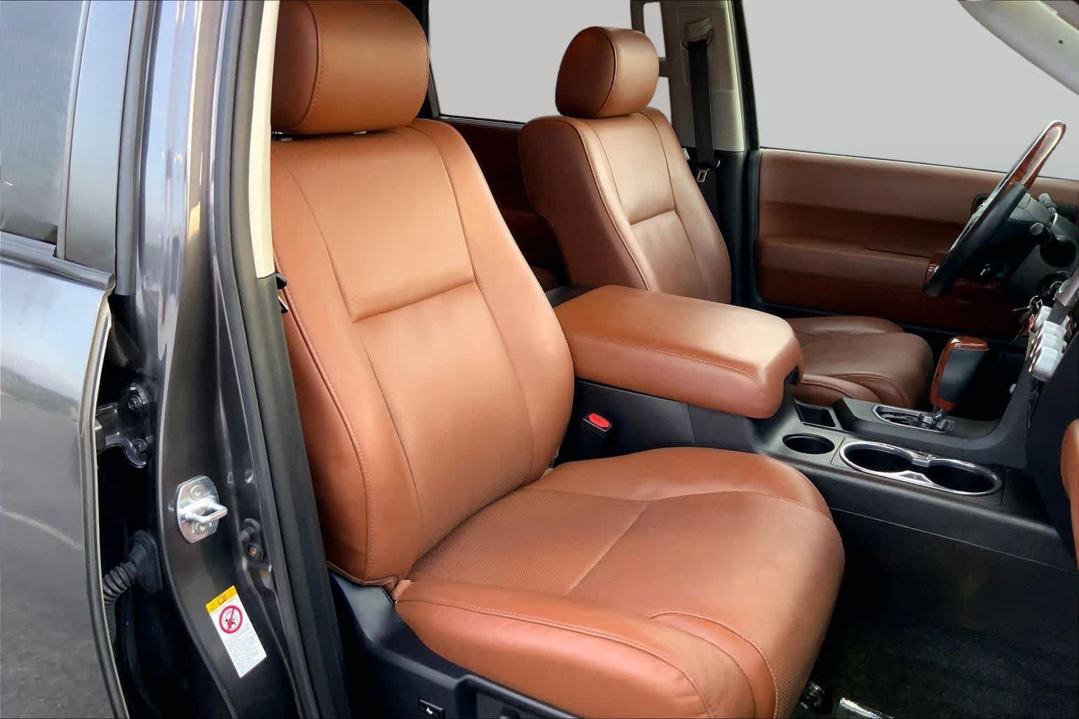 Used 2018 Toyota Sequoia Platinum RWD image 9