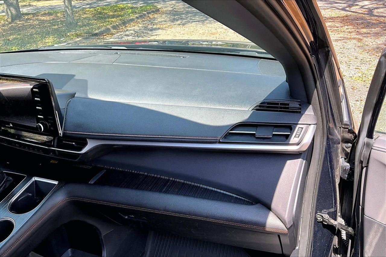 Used 2022 Toyota Sienna XSE w/ XSE Plus Package image 23