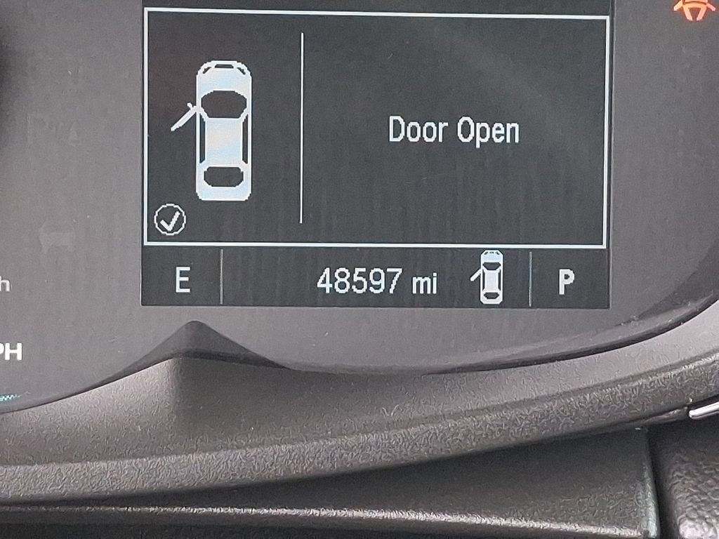 Used 2021 Chevrolet Trax LT w/ LT Convenience Package image 22