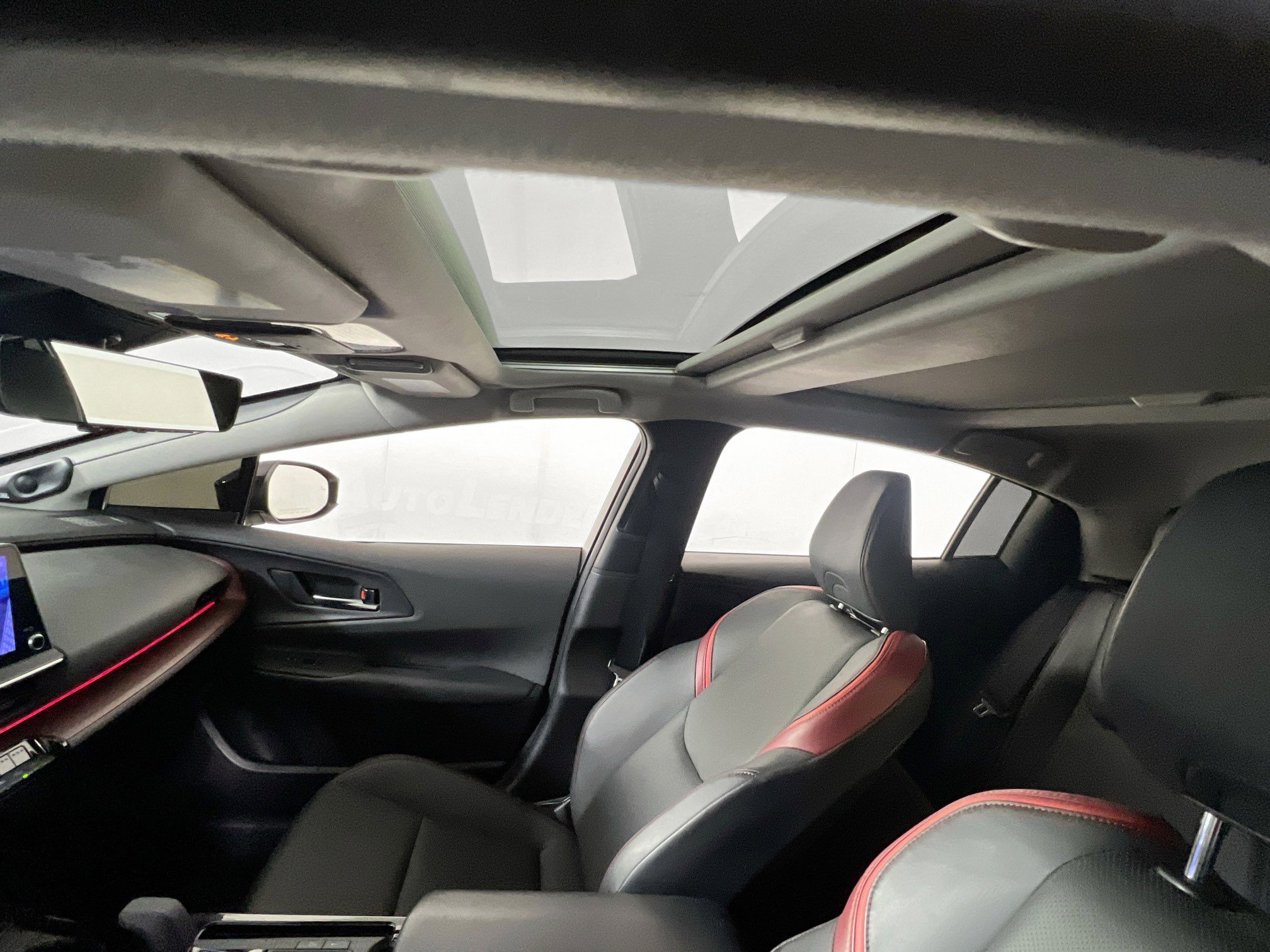 Used 2024 Toyota Prius Prime Premium w/ Advanced Technology Package image 21