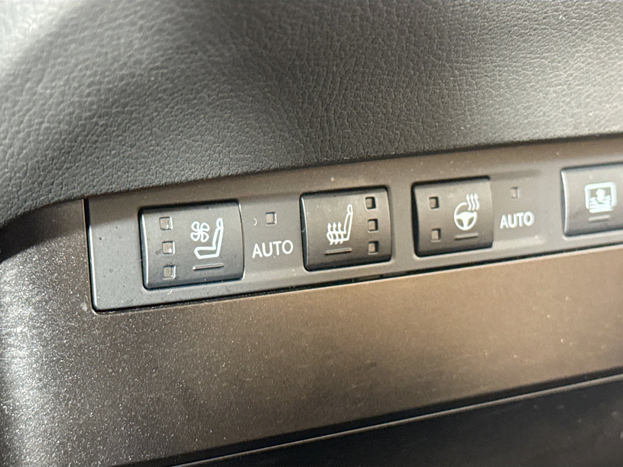 Used 2024 Lexus ES 300h ES 300h Luxury image 20