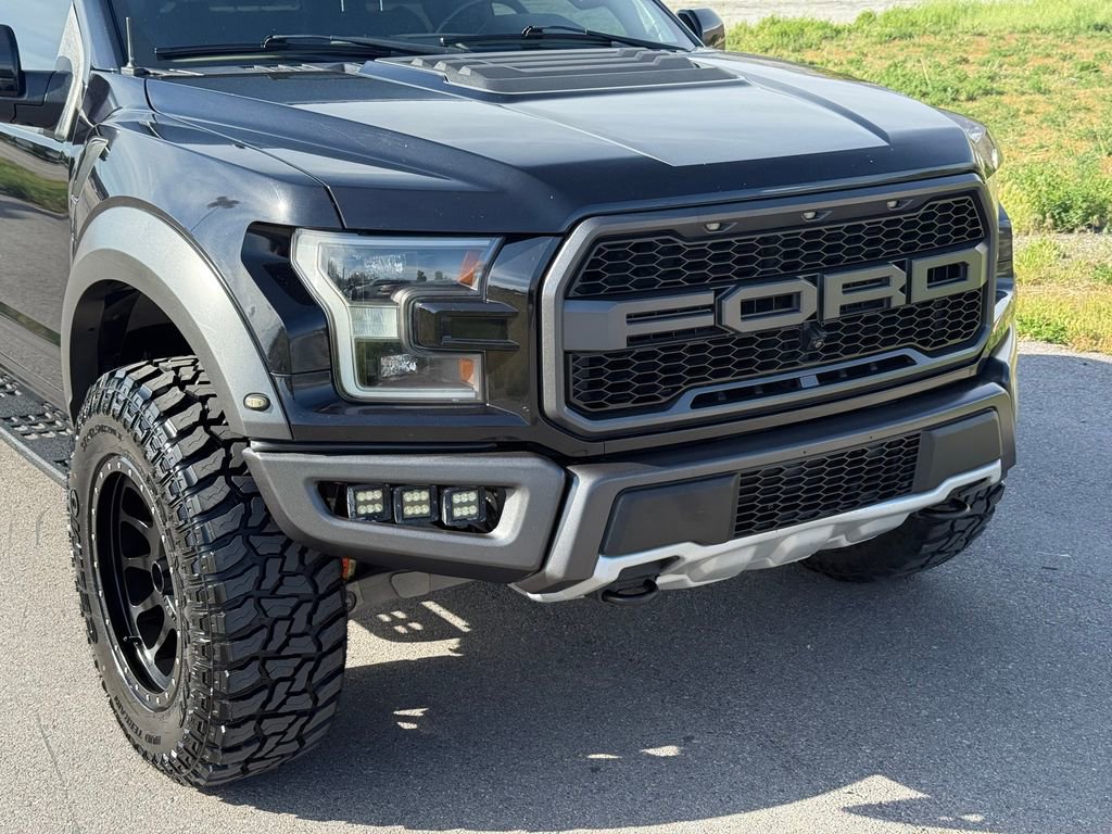Used 2019 Ford F150 Raptor w/ Equipment Group 802A Luxury AWD/4WD image 5