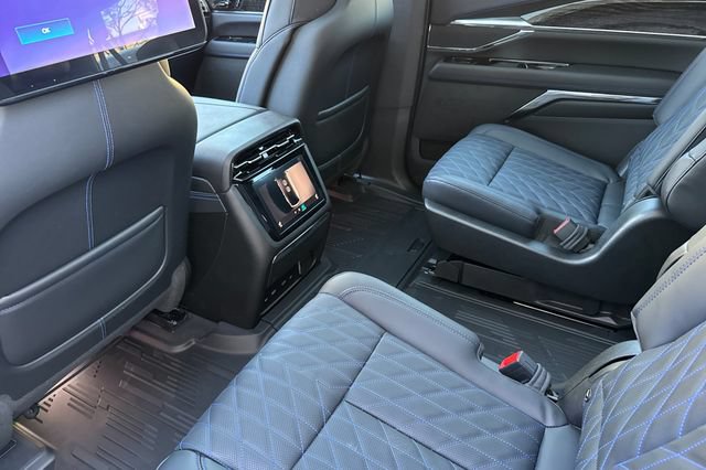 New 2026 Cadillac Escalade IQL Sport 1 w/ LPO, ONYX Package image 12
