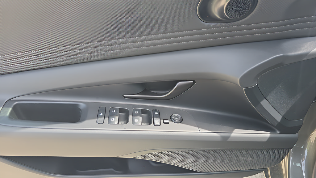New 2026 Hyundai Elantra SEL Sport Premium FWD image 16