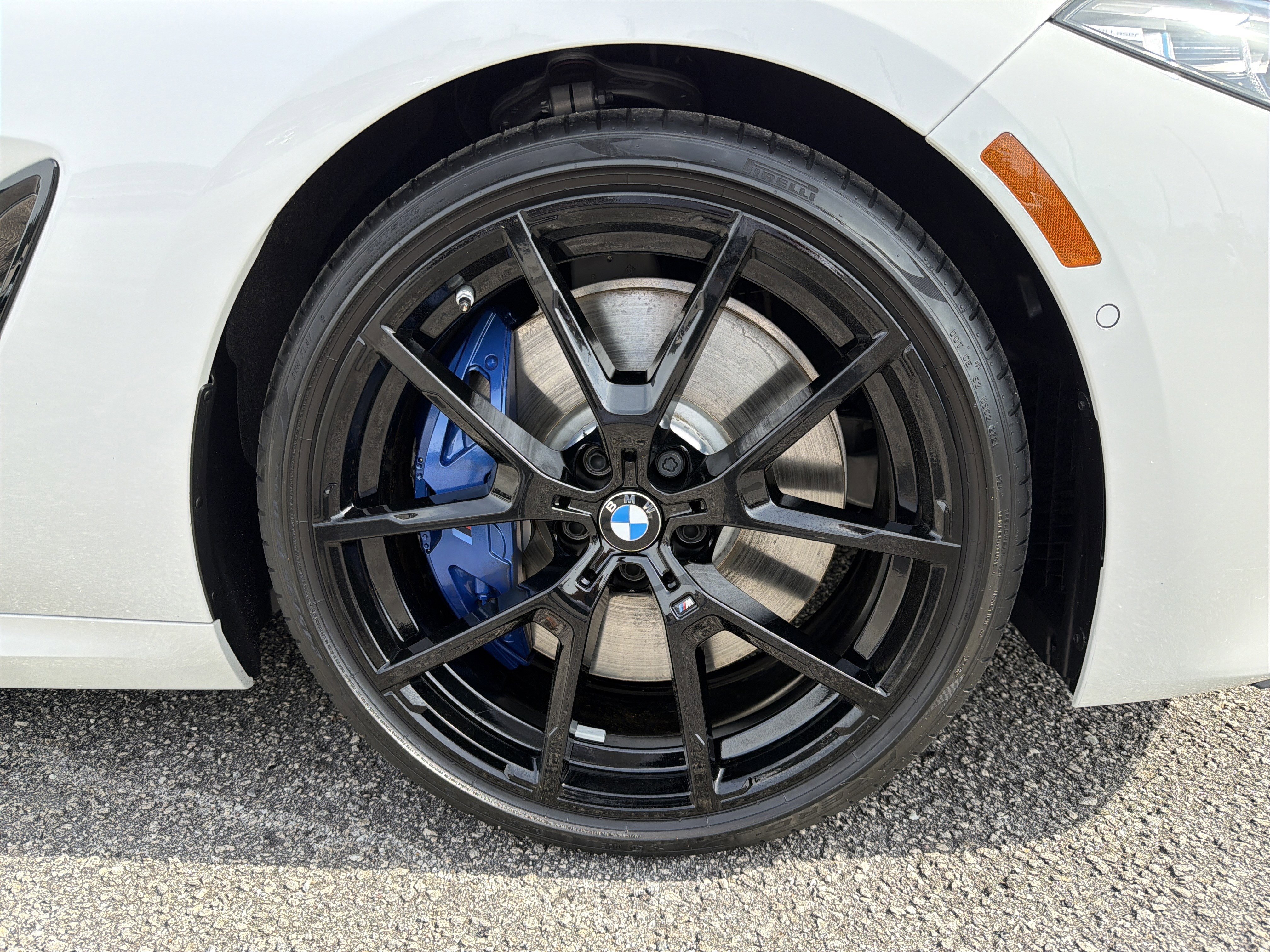 Used 2022 BMW M850i xDrive M850i xDrive Convertible w/ M Carbon Exterior Package image 15