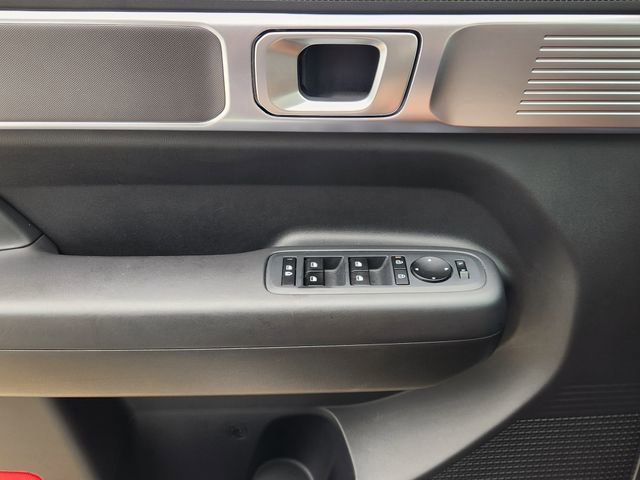 Used 2025 Hyundai Santa Fe SE FWD image 17
